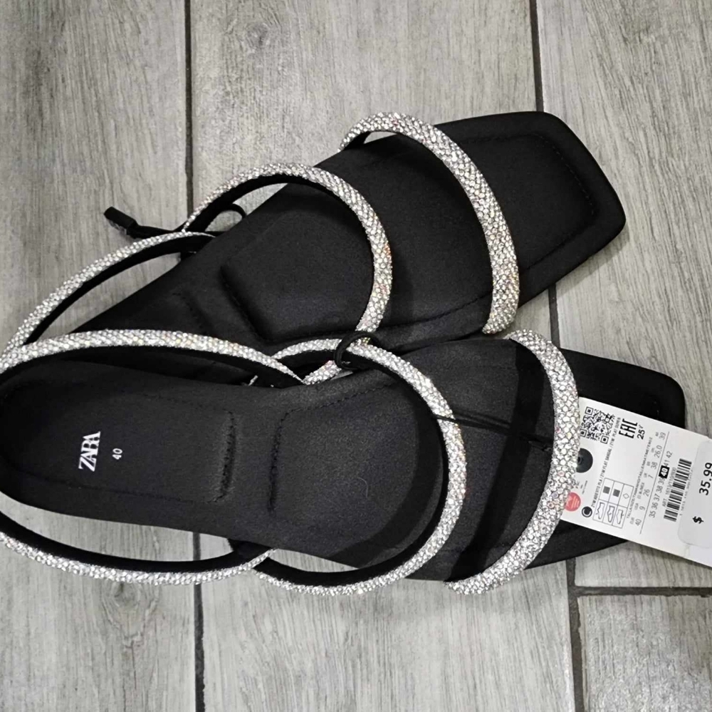 Zara flats